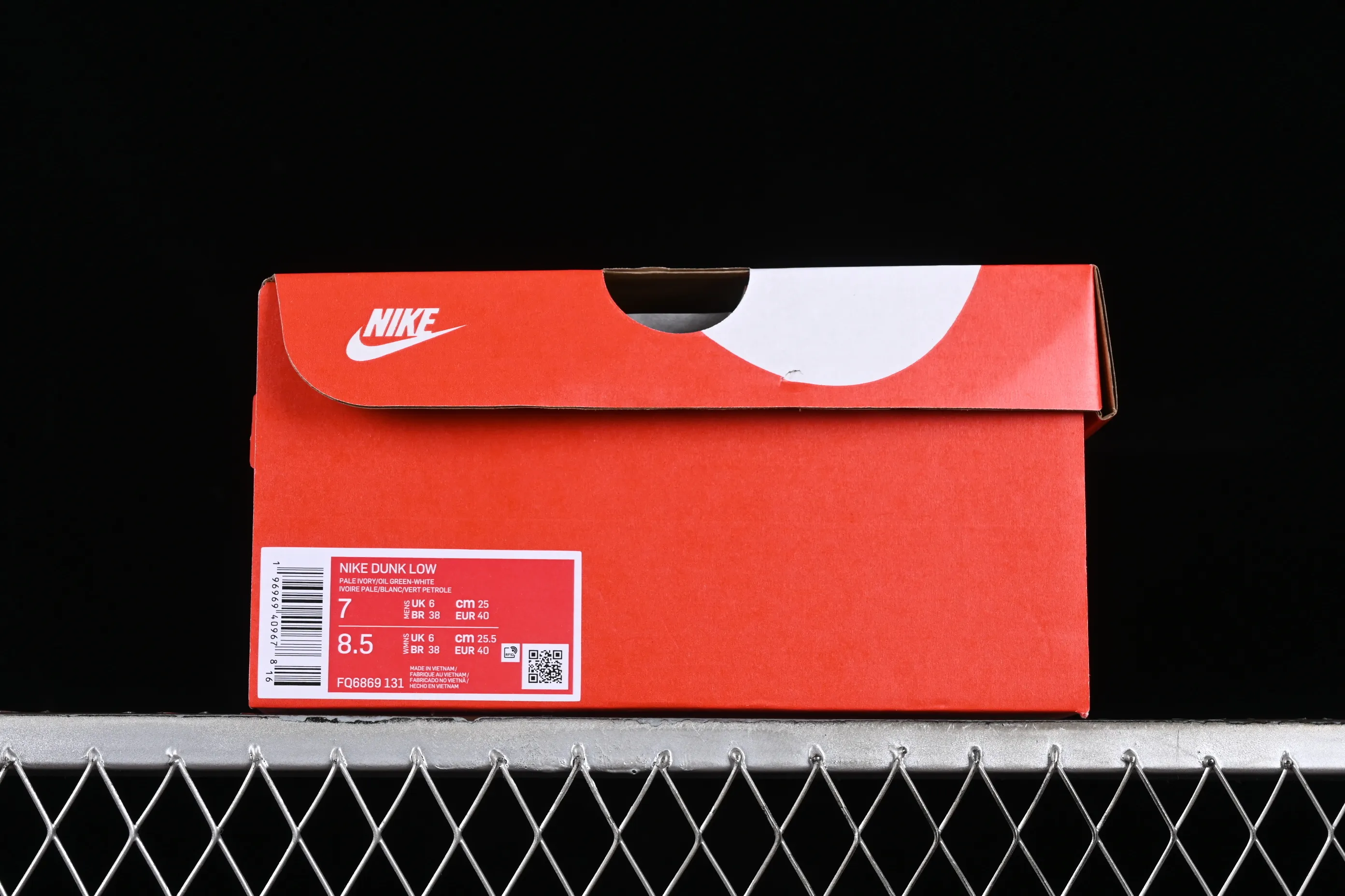 All categories Nk SB Dunk series Nk SB Dunk Low low-top sneakers K version Nk Dunk Low "Pale Ivory" dark and light ivory color matching SB low-top sports and leisure sneakers FQ6869-131